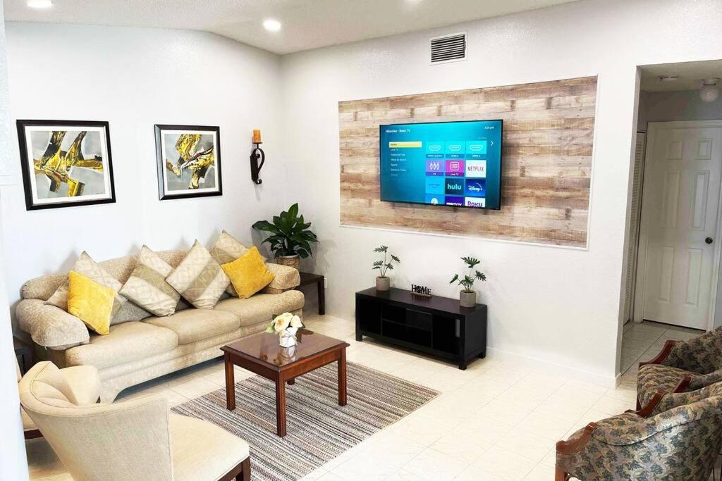 Villa Amazing & Cozy Duplex Near Zoo Miami ! Exterior foto